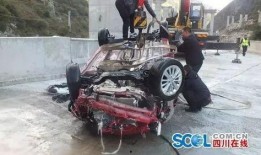 网友爆料军车事故视频,网友视频记录惊险瞬间