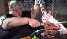 扒一扒高邮网红卞某吃瓜,吃瓜背后的真相与争议