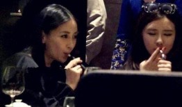 爆料明星吸烟的是谁啊视频,视频爆料明星吸烟，究竟是谁涉嫌违规？